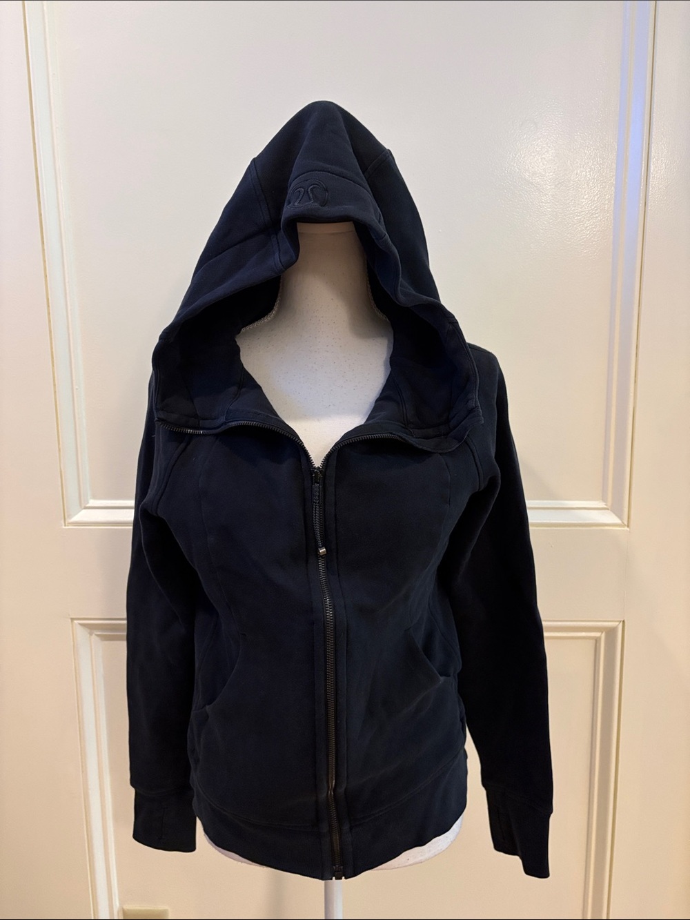 lululemon athletica Black Full-Zip Hooded Jacket